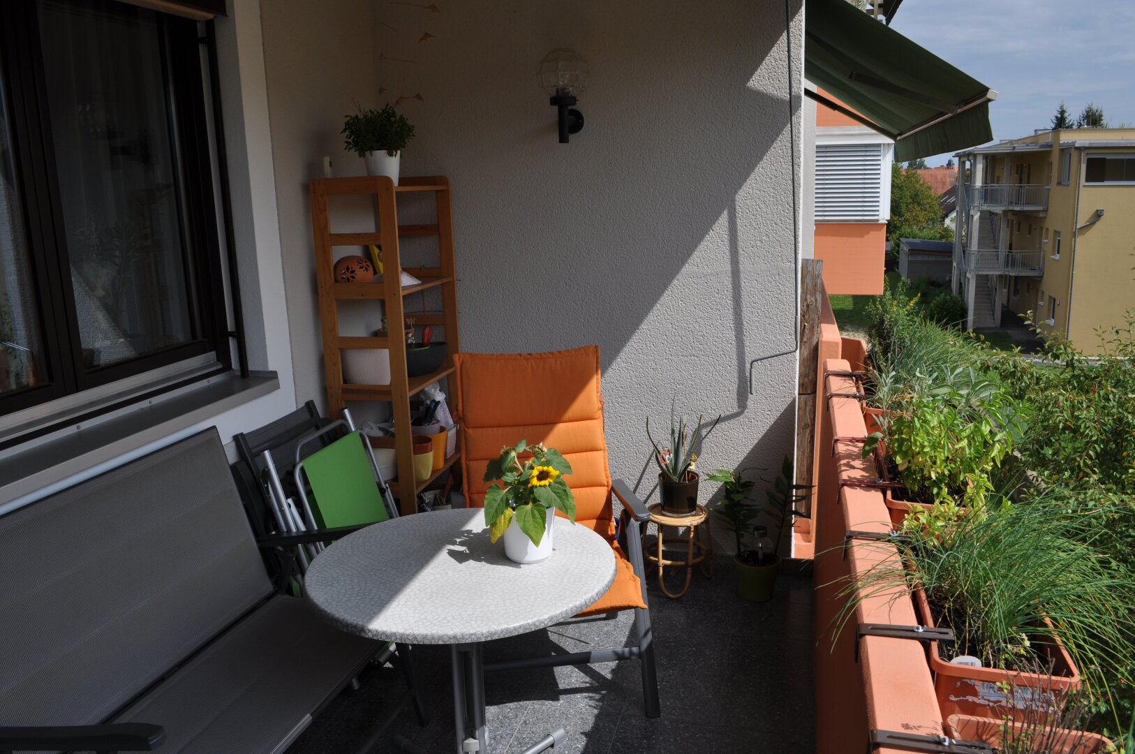 TOP SANIERTE 4 ZIMMERWOHNUNG MIT TIEFGARAGE IN BESTLAGE!