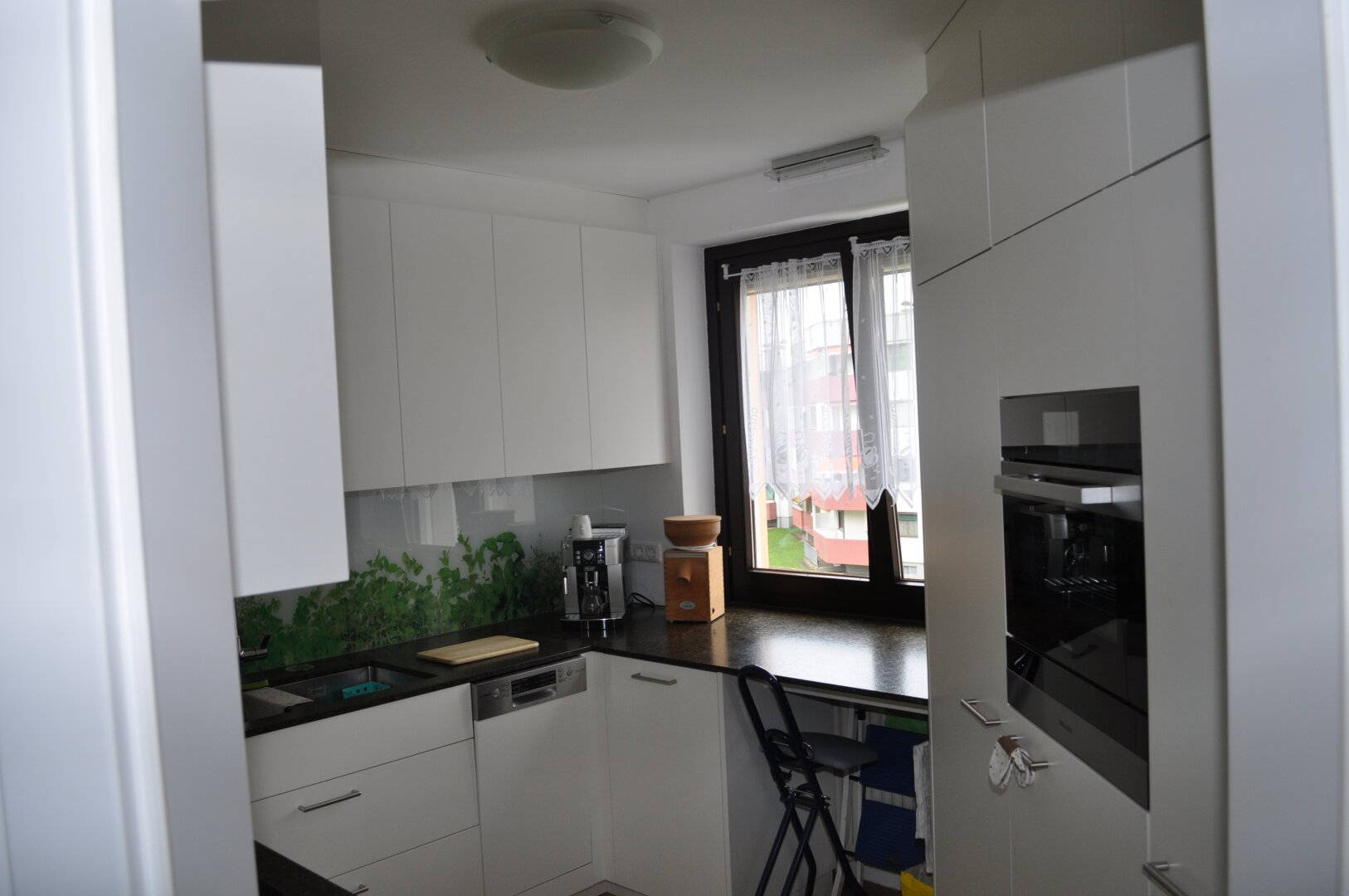 TOP SANIERTE 4 ZIMMERWOHNUNG MIT TIEFGARAGE IN BESTLAGE!